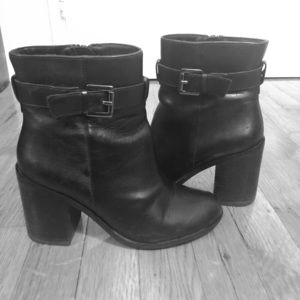 Steve Madden block heel leather bootie